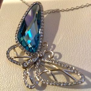 Beautiful Swarovski Blue Crystal Butterfly Sterling Silver Pendant & Chain NWT